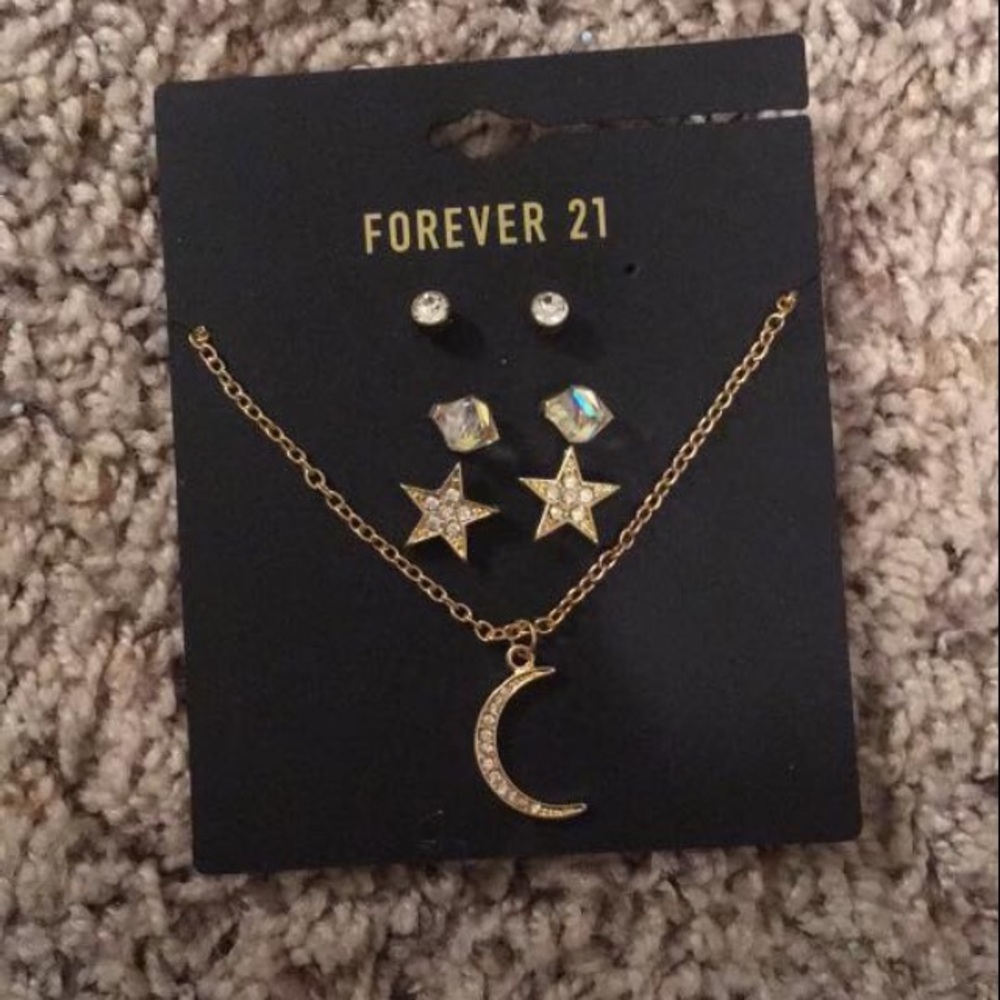 Forever 21 Accessory Set